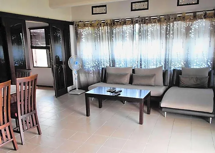 Shangrilah Hotel 3*